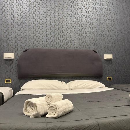 נאפולי International Hotels מראה חיצוני תמונה