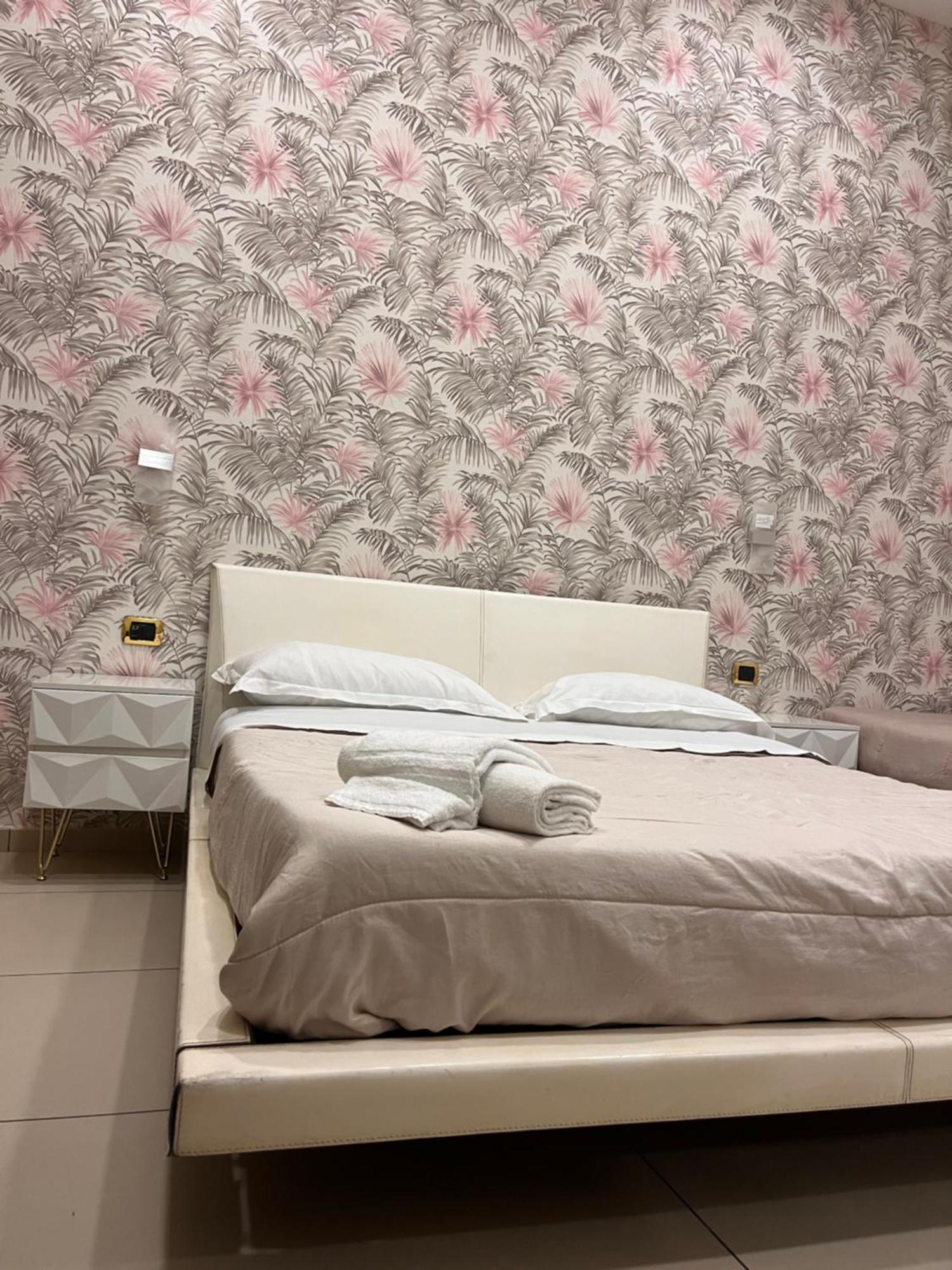 נאפולי International Hotels מראה חיצוני תמונה
