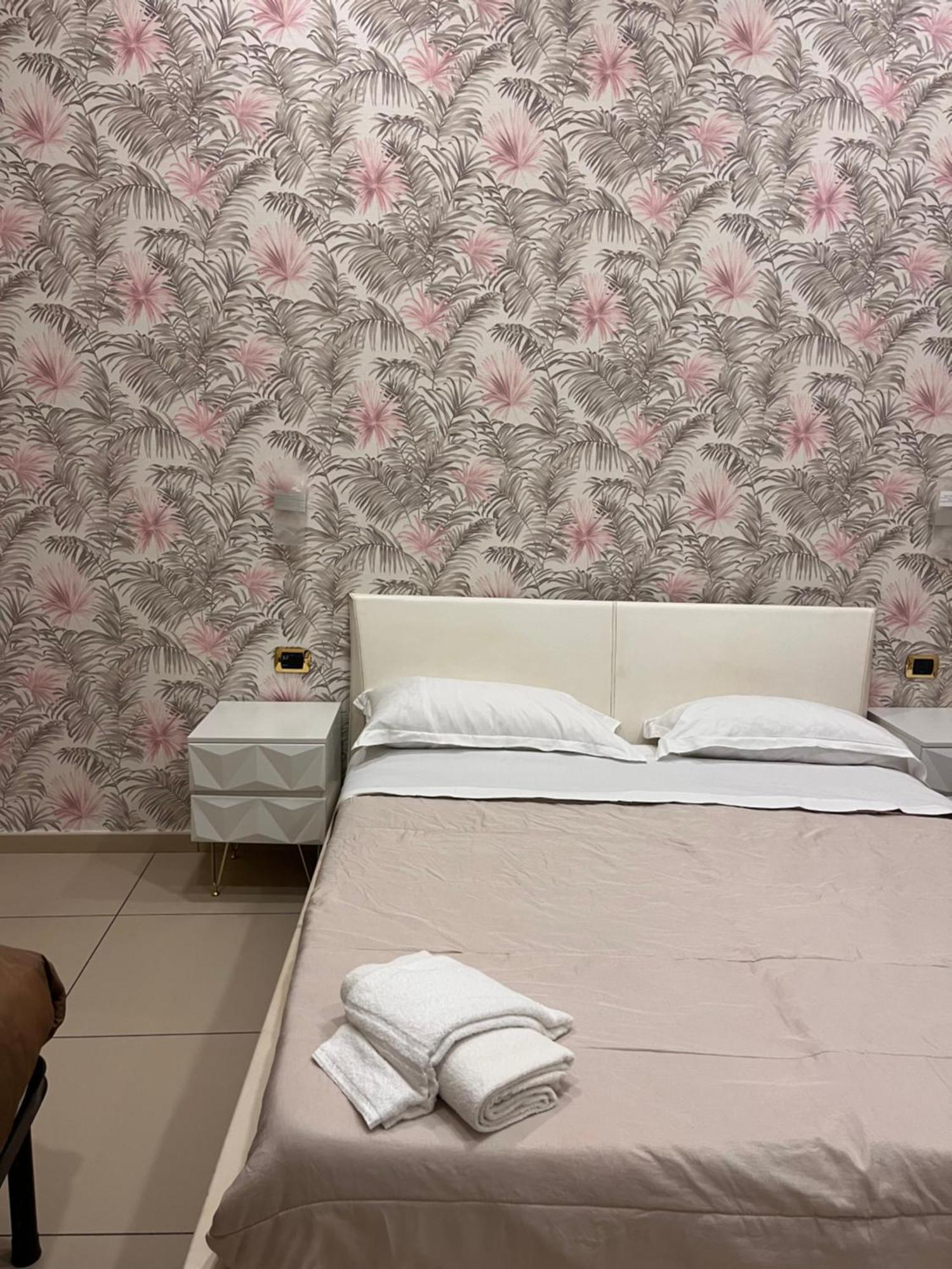נאפולי International Hotels מראה חיצוני תמונה