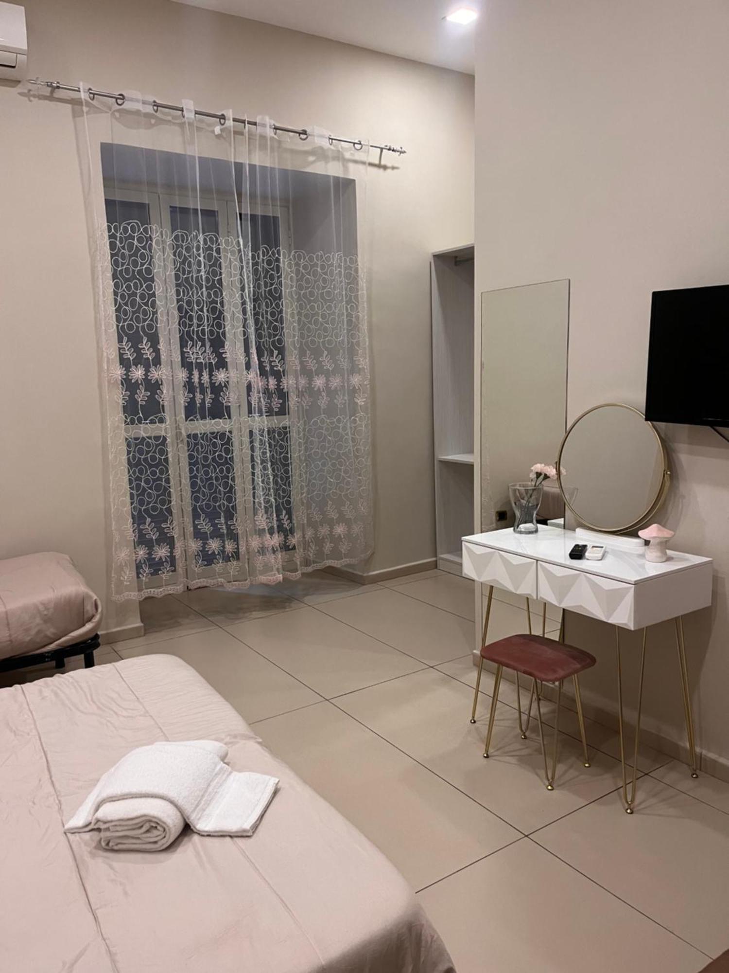 נאפולי International Hotels מראה חיצוני תמונה